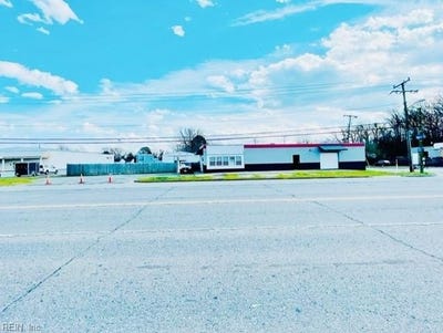 /international/us/1425-w-pembroke-avenue-hampton-va-110120888162/