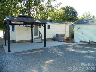 /international/us/105-dogwood-circle-new-london-nc-110108092593/
