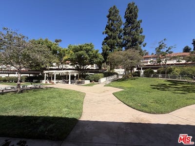 /international/us/501-palisades-dr-los-angeles-ca-110109884831/