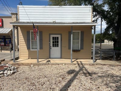 /international/us/332-francisco-lemos-st-kerrville-tx-110110362015/