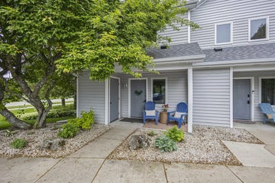 /international/us/3910-county-road-f-fish-creek-wi-110108962099/