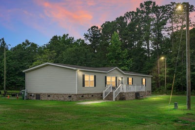 /international/us/1051-cooper-store-road-moncks-corner-sc-110099640207/