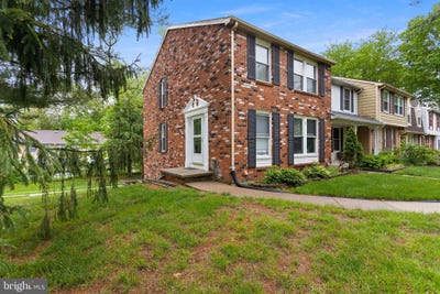 /international/us/7-woodland-court-hamilton-nj-110099391333/