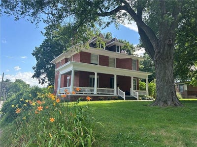 /international/us/2514-jackson-street-st-joseph-mo-110100748608/