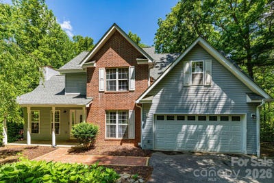 /international/us/757-zelda-court-hendersonville-nc-110108058609/