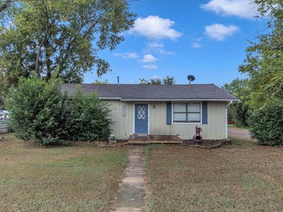 /international/us/605-melba-avenue-gladewater-tx-110102467051/