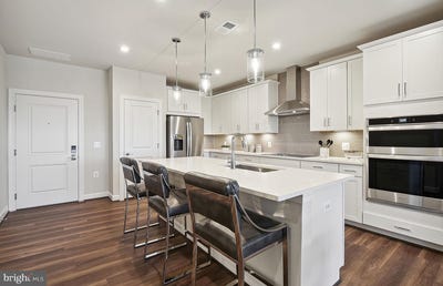 /international/us/5800-moonstone-way-haymarket-va-110107883367/