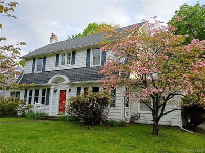 /international/us/21-rosalind-road-poughkeepsie-ny-110107267899/