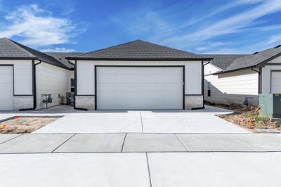 /international/us/506-e-harper-st-valley-center-ks-110104635676/