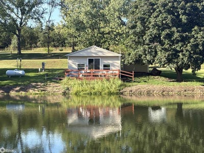 /international/us/5232-1st-street-melrose-ia-110110366885/
