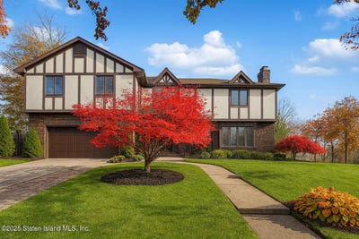 /international/us/159-aspinwall-street-staten-island-ny-110108695783/