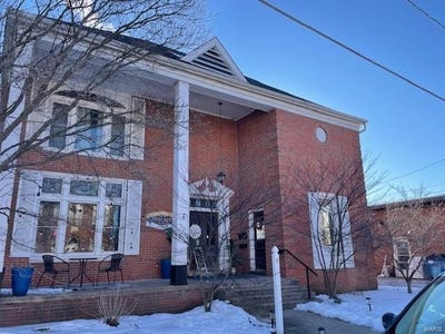 /international/us/620-n-2nd-street-breese-il-110096917875/