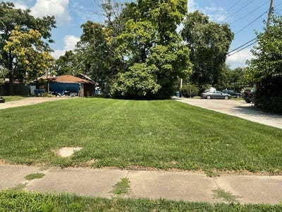 /international/us/13-w-30th-place-steger-il-110101633416/