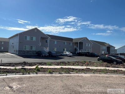 /international/us/3570-colt-cir-idaho-falls-id-110100249526/