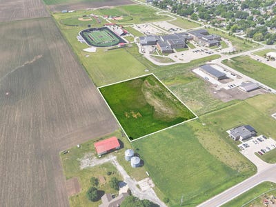 /international/us/209-se-second-street-gilbert-ia-110108583305/