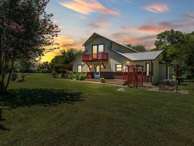 /international/us/150-private-road-311-abbott-tx-110101164518/