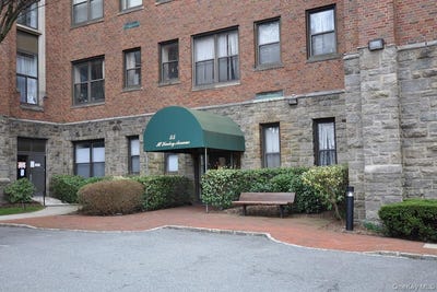 /international/us/55-mckinley-white-plains-ny-110108411550/