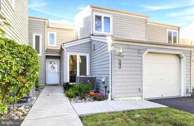 /international/us/241-hastings-court-doylestown-pa-110120754859/