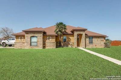 /international/us/1758-crooked-creek-dr-pleasanton-tx-110097877146/