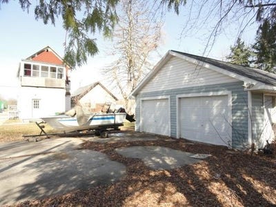 /international/us/302-w-division-st-fond-du-lac-wi-110106303911/