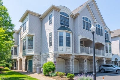 /international/us/903-regal-blvd-livingston-twp-nj-110100157698/