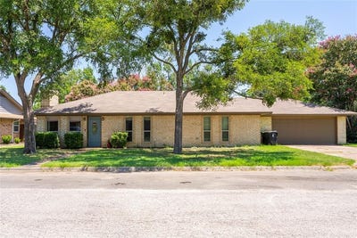 /international/us/517-s-kirby-street-pilot-point-tx-110101216479/