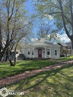 /international/us/300-e-washington-avenue-shenandoah-ia-110107315967/