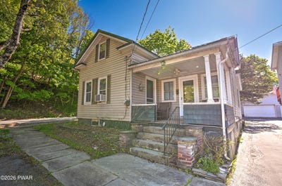 /international/us/412-bishop-avenue-hawley-pa-110108061871/