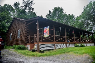 /international/us/2415-higby-road-frankfort-ny-110100398263/