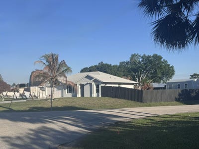 /international/us/272-sw-crescent-avenue-port-st-lucie-fl-110106762035/