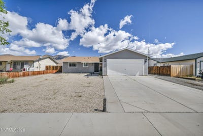 /international/us/2078-lonnie-lane-dayton-nv-110108450218/