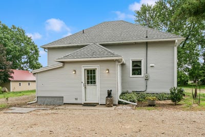 /international/us/1120-city-view-road-baraboo-wi-110100596620/