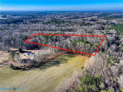 /international/us/oo-lees-landing-lane-saluda-va-110107926636/
