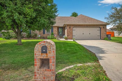 /international/us/204-e-cypress-street-clever-mo-110101212138/?lang=zh-tw