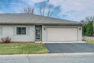 /international/us/1400-sweet-grass-hudson-wi-110107208731/
