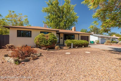 /international/us/2605-highland-place-farmington-nm-110109996997/