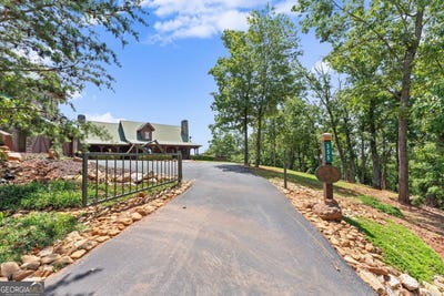 /international/us/355-ranch-mountain-drive-dahlonega-ga-110100687042/