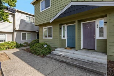 /international/us/2030-brookhurst-street-medford-or-110100246879/