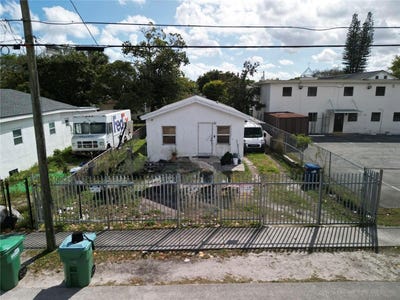 /international/us/1880-nw-65th-street-miami-fl-110106176088/