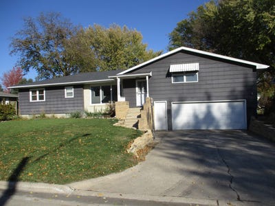 /international/us/526-w-arthur-laurens-ia-110107846252/