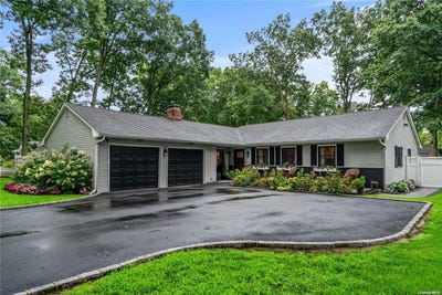 /international/us/8-balfour-lane-stony-brook-ny-110096107823/