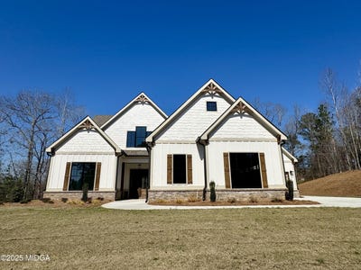 /international/us/100-tuxedo-circle-forsyth-ga-110093105771/