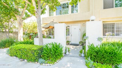 /international/us/4240-lost-hills-road-calabasas-ca-110100973674/