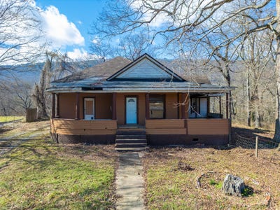 /international/us/307-s-oak-street-whitwell-tn-110099923408/