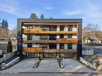/international/us/2025-e-mullan-ave-coeur-d-alene-id-110105754130/