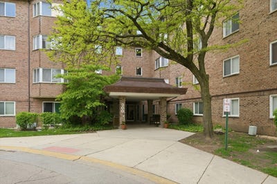 /international/us/300-s-roselle-road-schaumburg-il-110107847986/