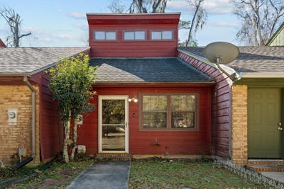 /international/us/2331-tina-drive-tallahassee-fl-110105353228/