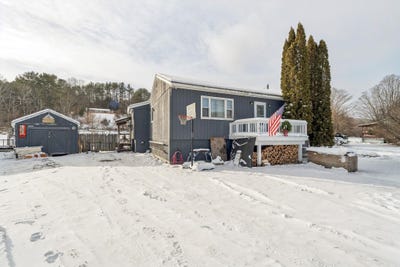 /international/us/724-s-windsor-street-royalton-vt-110104253364/