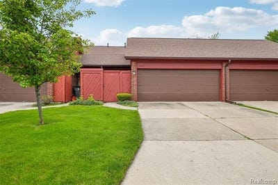 /international/us/42136-lochmoor-street-clinton-twp-mi-110108298639/