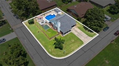 /international/us/2801-se-3rd-st-bentonville-ar-110101179430/?lang=en